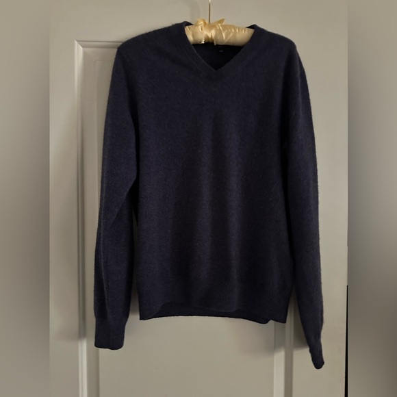 100% Cashmere Dark  Purple Sweater from The Bay - Picture 2 of 7